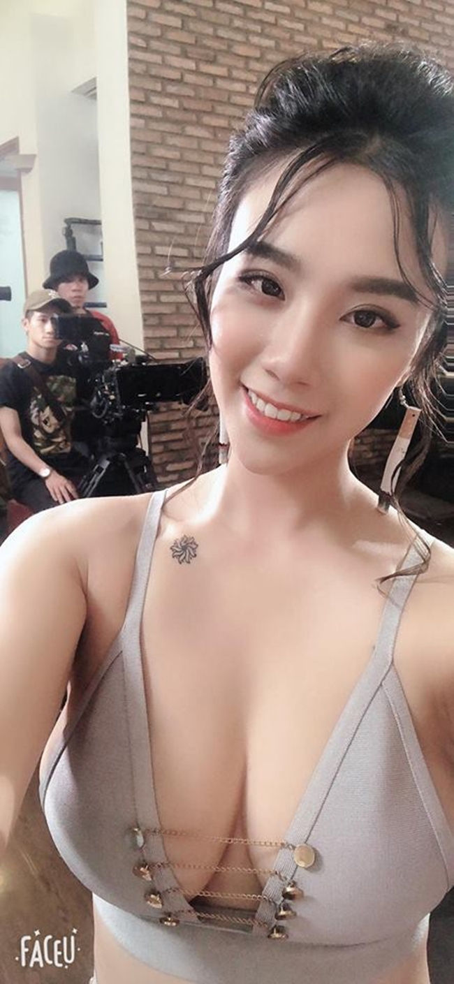 Từ một nữ sinh trung học, Linh Miu hiện tại đã là diễn viên, ca sĩ có tiếng trong showbiz Việt. Mỹ nhân 9X từng tham gia nhiều phim hài tết. Gây chú ý nhất là "Ván cờ vồ 3" - bộ phim kết hợp với diễn viên hài Quang Tèo. Trong năm 2018, cô còn lấn sân sang lĩnh vực sản xuất phim ngắn.