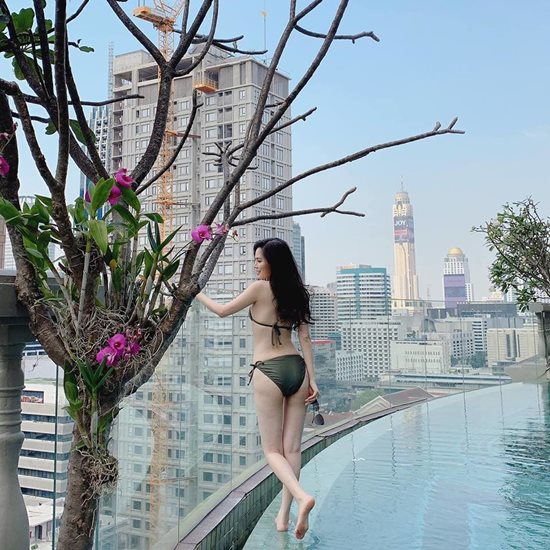 &#34;Thánh nữ Mì Gõ&#34; đẹp nuột nà trong bộ bikini - 3