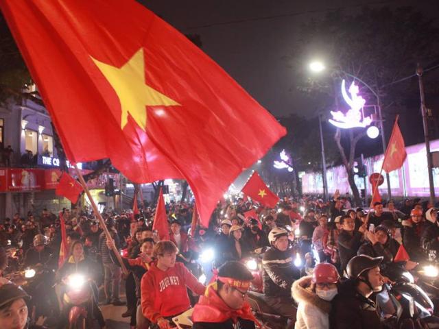 Việt Nam vào tứ kết Asian Cup 2019: Tết đến sớm với hàng triệu người Việt