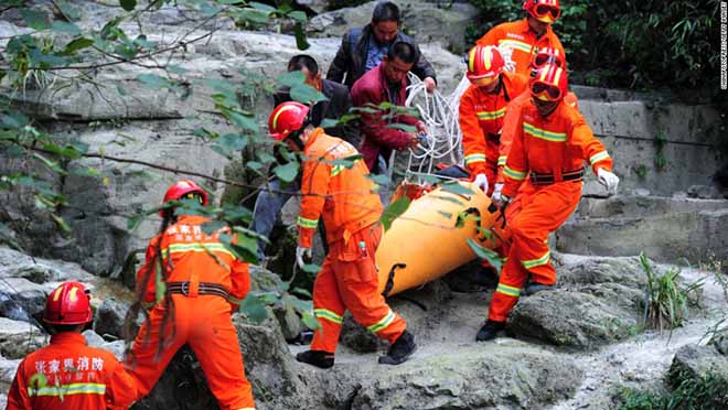 Thảm kịch dù không bung: VĐV lao thẳng vào vách núi mất mạng - 1