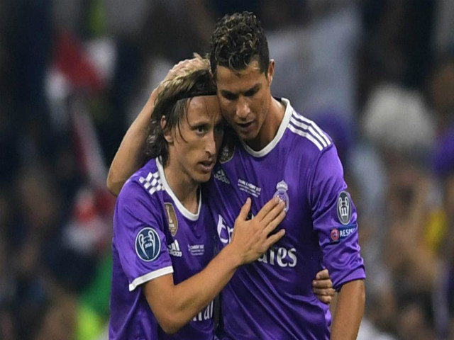 Không thể “gánh team” như Ronaldo: Quả bóng Vàng Modric gây tranh cãi