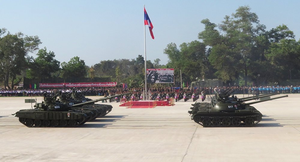 Xem Lào phô trương vũ khí Nga trong cuộc diễu binh hoành tráng - 1