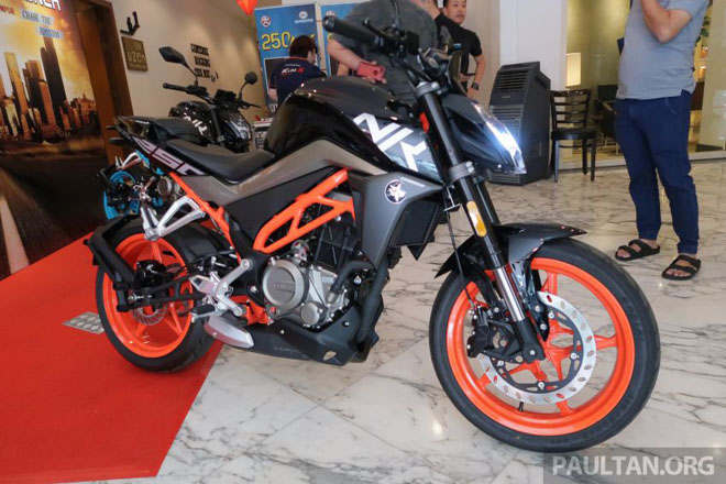 Naked bike &#34;nhái&#34; KTM 250 Duke giá chỉ hơn 70 triệu đồng - 2