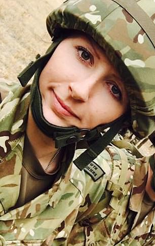 Anh: Nữ quân nhân say rượu tấn công tình dục nam lính canh - 1