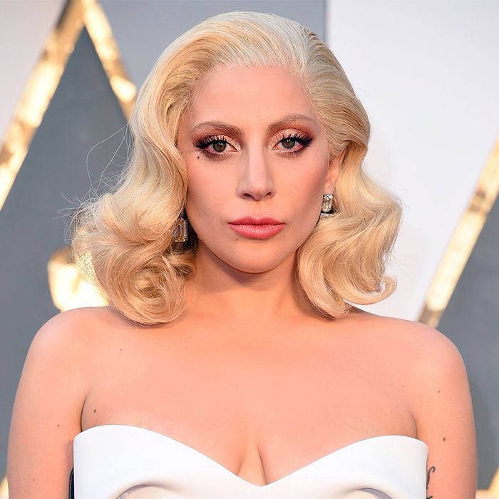 “Thị Dậu” Lady Gaga bất ngờ lọt top tranh tượng vàng Oscar 2019 - 1