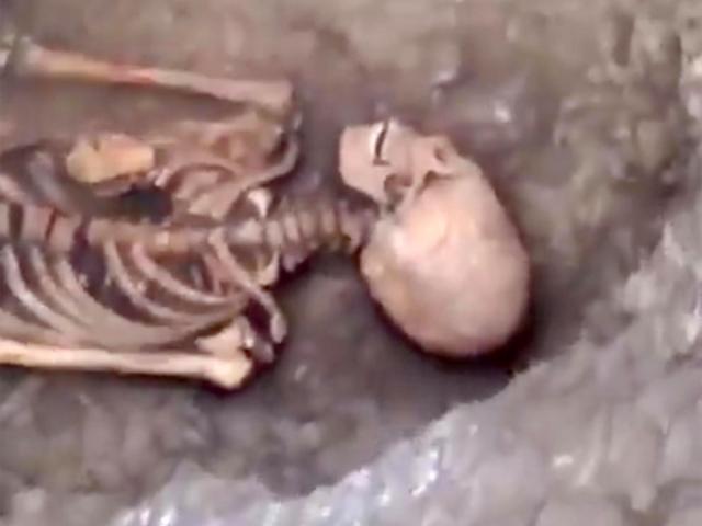 Hộp sọ nghìn năm tuổi có hình dạng đáng sợ của người ngoài hành tinh?