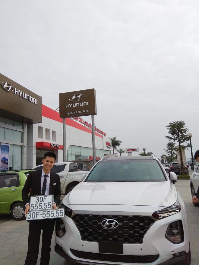 Hàng loạt xe Hyundai SantaFe 2019 bốc được biển số ngũ quý, tứ quý, số gánh - 2