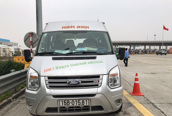 Sau xe tải, đến lượt phát hiện tài xế xe khách &#39;dính&#39; ma túy - 1
