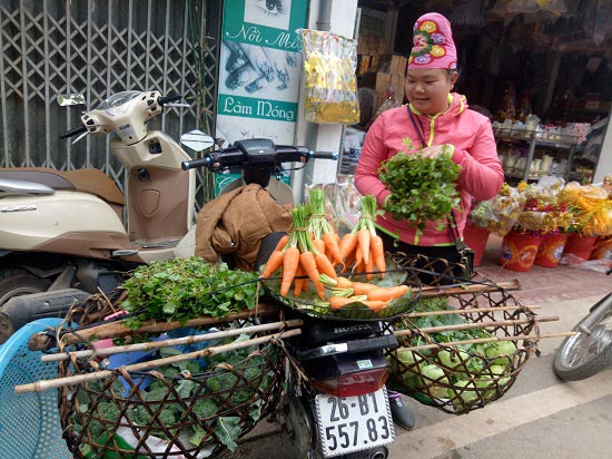 Đặc sản Tết vùng cao: Ngon nhất lợn cắp nách, gà thả rông, chim câu - 11