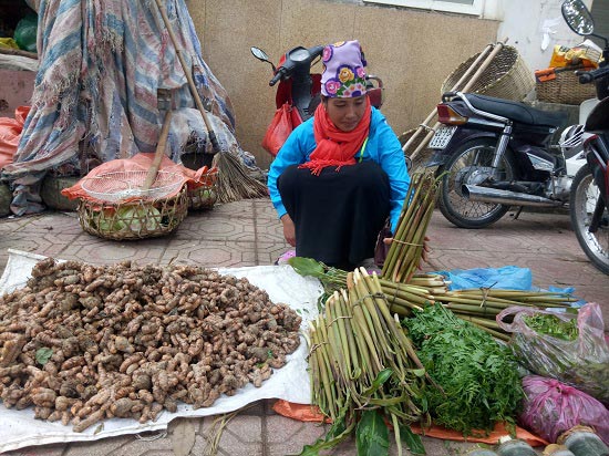 Đặc sản Tết vùng cao: Ngon nhất lợn cắp nách, gà thả rông, chim câu - 8