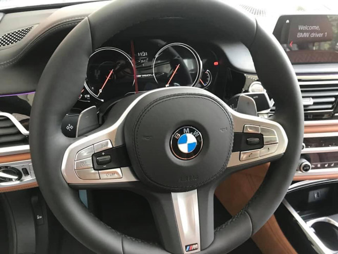 Ảnh thực tế BMW M760Li chính hãng về Việt Nam, giá niêm yết hơn 13 tỷ đồng - 7