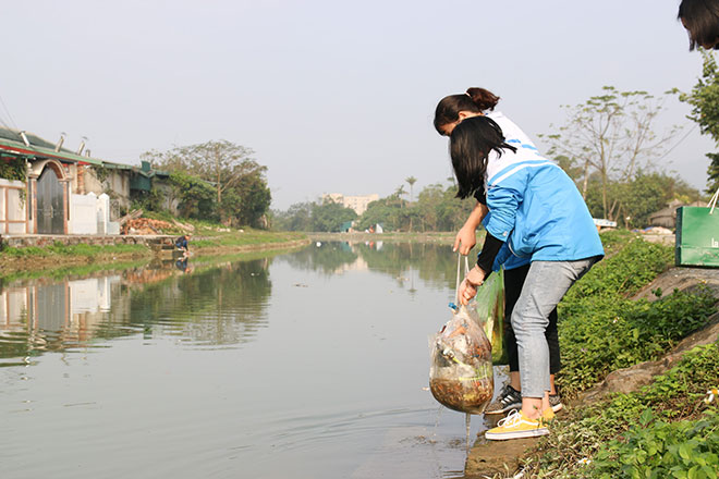 Ngày ông Táo về trời, “ngả mũ” thán phục hành động này của các bạn trẻ - 15