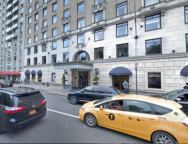 Căn hộ nằm tại toà nhà 50 Central Park South, New York Mỹ. Từ năm 1930 đến năm 1999, tòa nhà được đặt tên là St. Moritz và hoạt động như một khách sạn. Sau khi được cải tạo mở rộng, tòa nhà mở cửa trở lại vào năm 2002 với tên gọi Ritz Carlton
