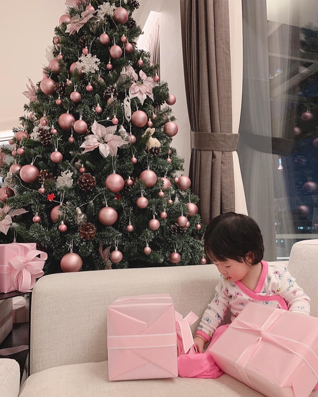 Một góc biệt thự gia đình Hoa hậu Việt Nam 2012 vào dịp Giáng sinh 2018.
