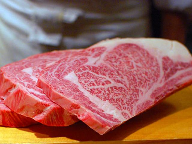 Quà Tết 2019 ”sang chảnh”: Thịt bò cực đắt giá 11 triệu đồng/kg