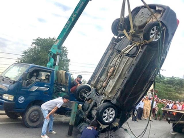 Ô tô du lịch lao xuống sông, tài xế tử vong khi về quê đón tết