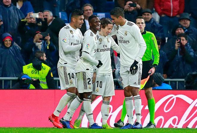 Nhận định bóng đá Real Madrid - Alaves: Hủy diệt mồi ngon, bám đuổi Barca - 1