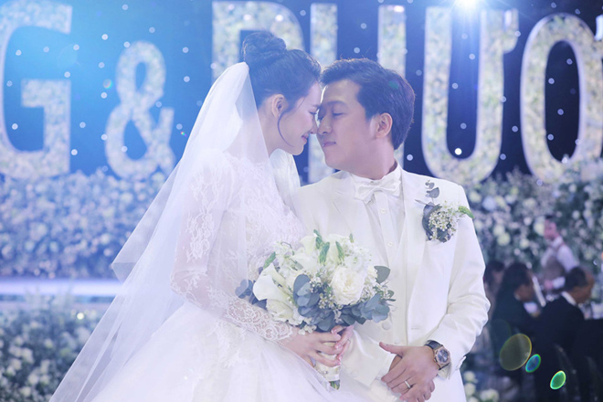8 đám cưới ồn ào nhất showbiz Việt năm qua: Trường Giang xếp đầu bảng - 1