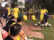 Bóng đá - Quang Hải, Hà Nội FC tập khai xuân: Ngoại binh mới phô diễn, thủ môn Tiến Dũng ra mắt