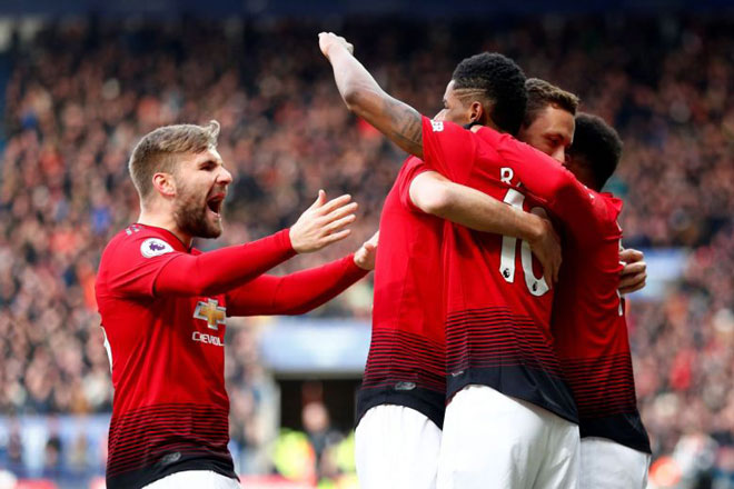 Fulham - MU: Quyết thắng tưng bừng, tặng quà Solskjaer - 1