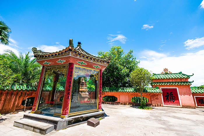 Hồ nước bí ẩn nhất Trung Quốc nơi thủy quái sinh sống - 6