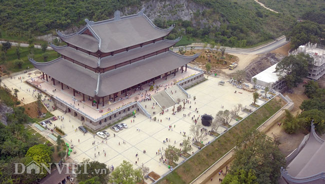 Vạn người chiêm bái ngôi chùa lớn nhất thế giới ở Hà Nam - 1