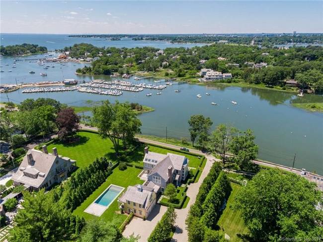 &nbsp;8. Darien, Connecticut:&nbsp;Các hộ gia đình ở đây có thu nhập trung bình 341.090 USD&nbsp; &#40;~7.93 tỷ đồng&#41;.&nbsp; Thị trấn này tự hào có 11 công viên và có các tuyến giao thông công cộng kết nối dễ dàng đến Manhattan.