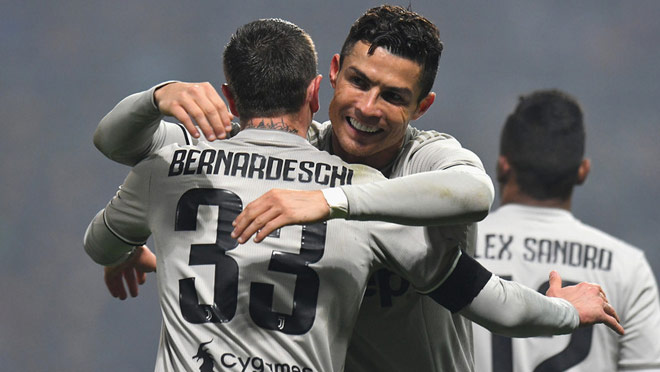 Juventus - Frosinone: Ronaldo tỏa sáng, đại tiệc mãn nhãn - 1
