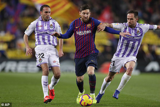 Barcelona - Real Valladolid: Bất ngờ 2 quả penalty, Messi siêu hụt hẫng - 1