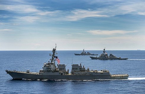 Không ngại &#34;va chạm&#34; với Trung Quốc, tàu chiến Mỹ sẽ thường xuyên tới Biển Đông - 1