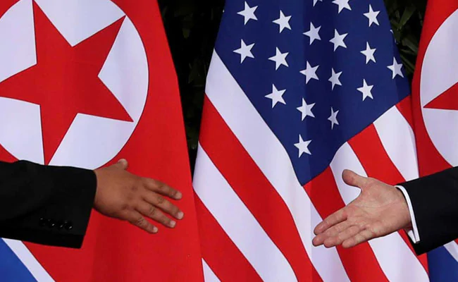 Mỹ phong tỏa đường bay của Triều Tiên trước khi Trump gặp Kim Jong-un - 1