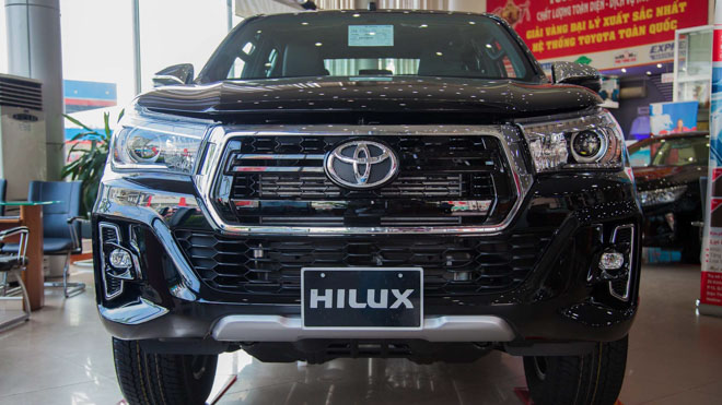 Giá lăn bánh xe Toyota Hilux 2019 cập nhật mới nhất tại đại lý - 1