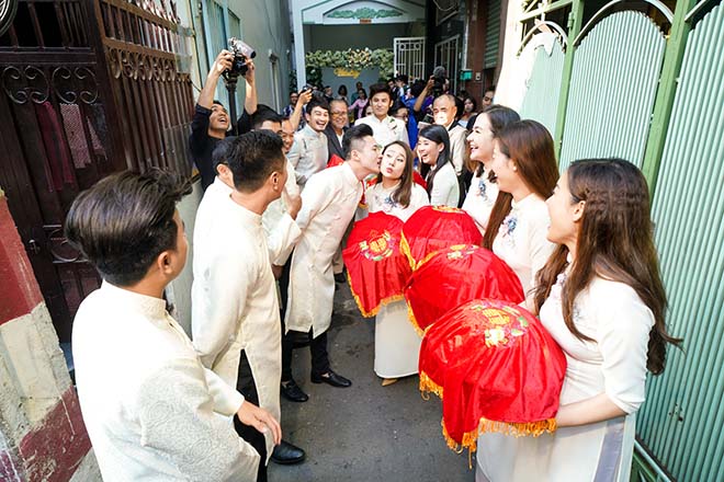 Đám cưới Ngọc Ánh - Anh Tài quy tụ chủ hôn và dàn phù rể, phù dâu toàn sao Việt - 6