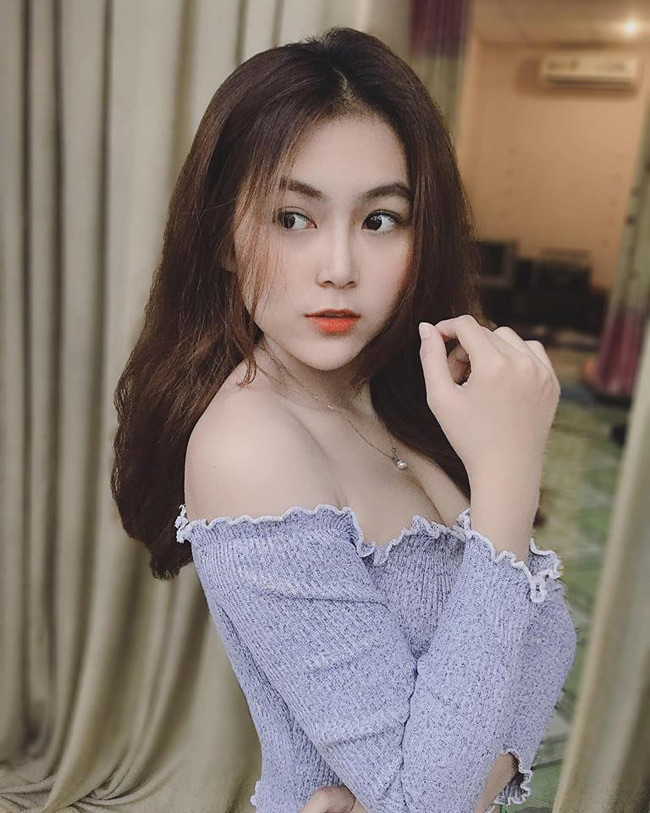 Nhưng trong cuộc sống thường ngày, cô lại theo đuổi phong cách sexy.&nbsp;