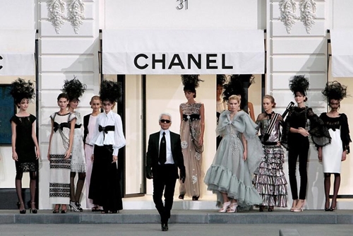 Đại thụ làng mốt Karl Lagerfeld qua đời ở tuổi 85 - 2