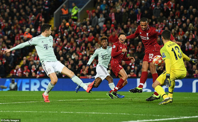 Tưng bừng &#34;chung kết sớm&#34; Liverpool - Bayern: Siêu thủ môn đả bại &#34;tam tấu&#34; - 9