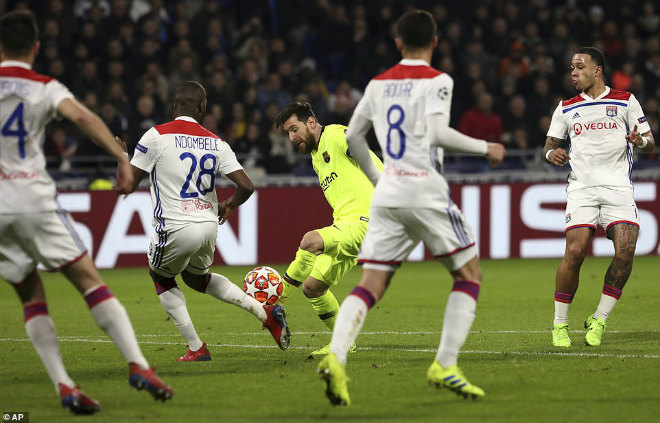 Tưng bừng &#34;chung kết sớm&#34; Liverpool - Bayern: Siêu thủ môn đả bại &#34;tam tấu&#34; - 1