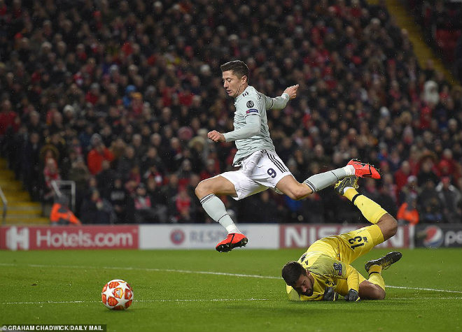 Tưng bừng &#34;chung kết sớm&#34; Liverpool - Bayern: Siêu thủ môn đả bại &#34;tam tấu&#34; - 13