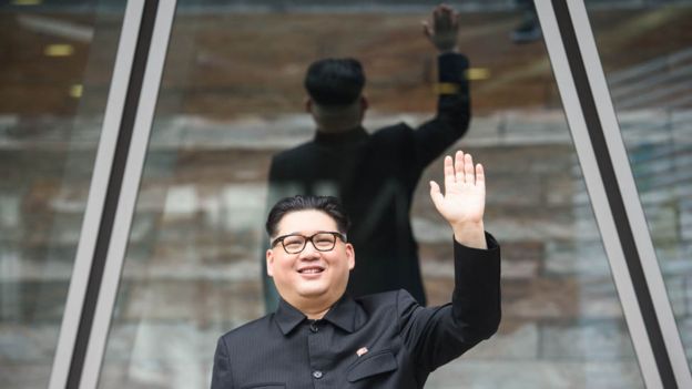 Chuyện về người đóng giả ông Kim Jong-un vừa xuất hiện ở Hà Nội - 2