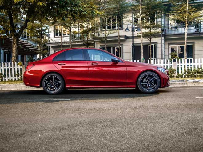 Mercedes-Benz C-Class Facelift 2019 có mặt tại Việt Nam, giá từ 1,49 tỷ đồng - 7