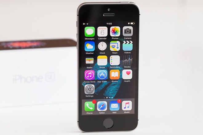 iPhone SE đang được bán với giá chỉ 2,37 triệu đồng - 1