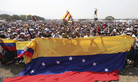 Thủ lĩnh đối lập vừa sang Colombia, Venezuela đóng cửa biên giới - 1