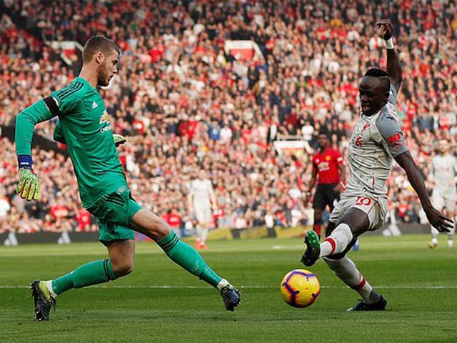 Trực tiếp MU - Liverpool: Smalling bỏ lỡ cận thành (KT)