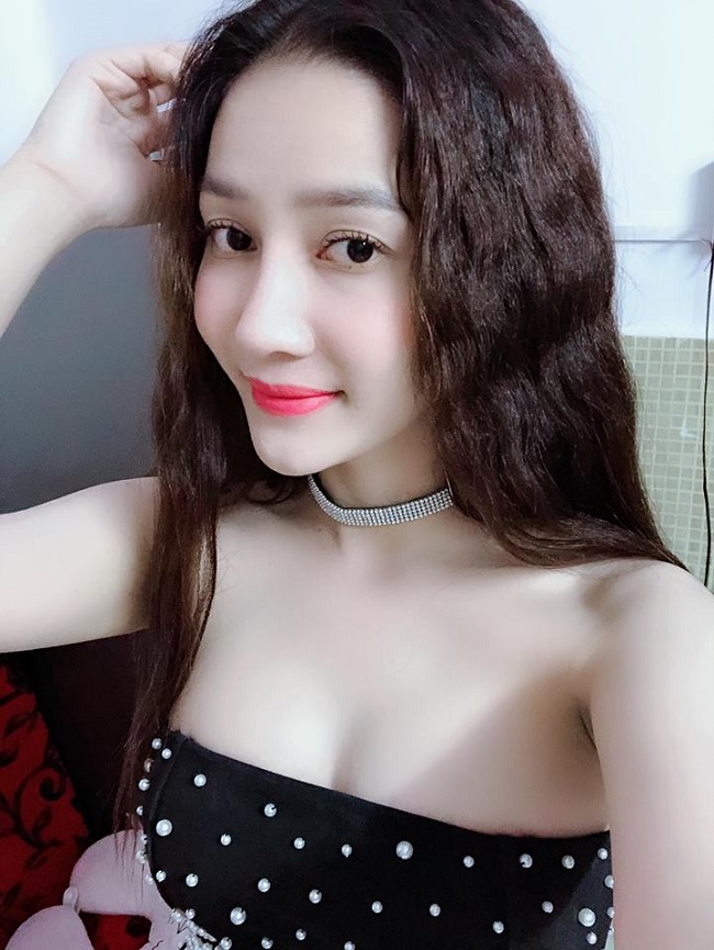Trong một bài phỏng vấn, Mi Vân thừa nhận bản thân thích ăn mặc sexy. Tuy nhiên, phong cách gần đây đã thay đổi.