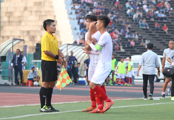 Indonesia “đấu võ” trên sân, U22 Việt Nam bị trọng tài từ chối cơ hội ghi bàn - 13