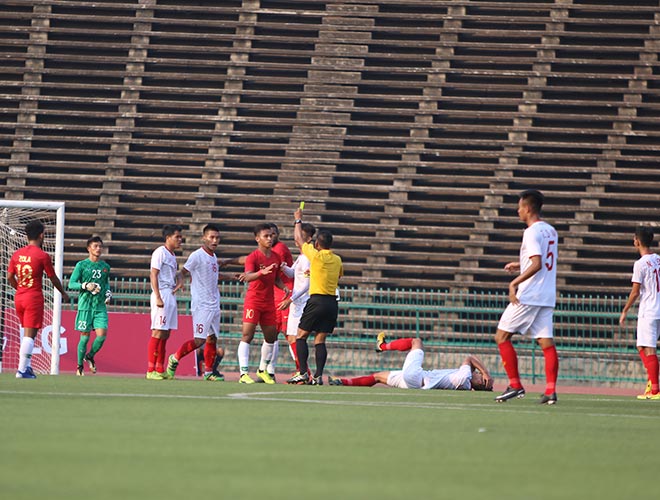 Indonesia “đấu võ” trên sân, U22 Việt Nam bị trọng tài từ chối cơ hội ghi bàn - 5