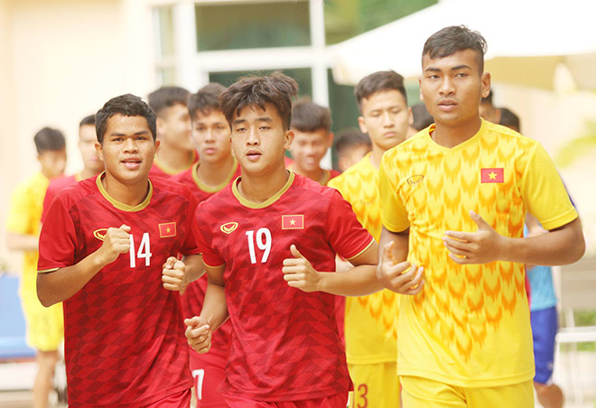 HLV U23 VN Lee Young Jin “để ý” 2 cầu thủ sau trận thua Indonesia - 1