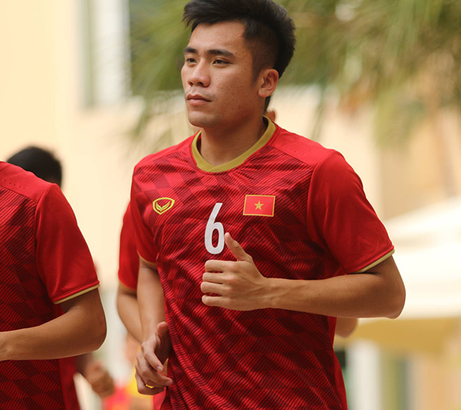 HLV U23 VN Lee Young Jin “để ý” 2 cầu thủ sau trận thua Indonesia - 5