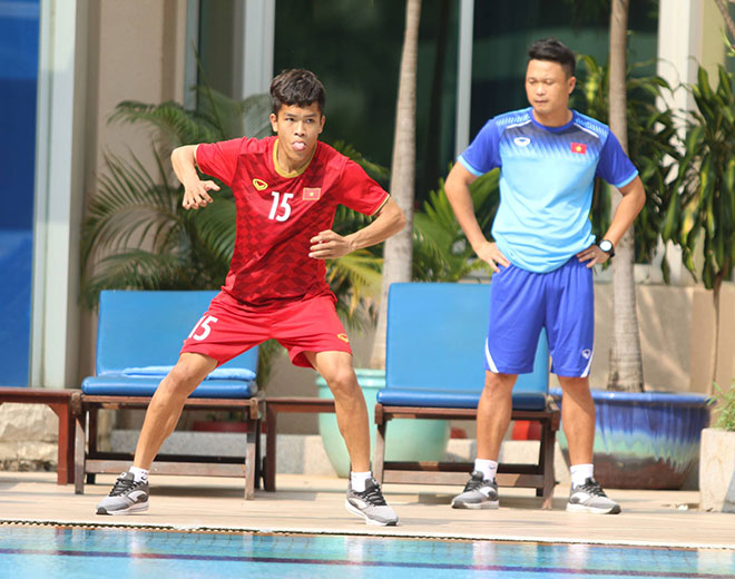 HLV U23 VN Lee Young Jin “để ý” 2 cầu thủ sau trận thua Indonesia - 6