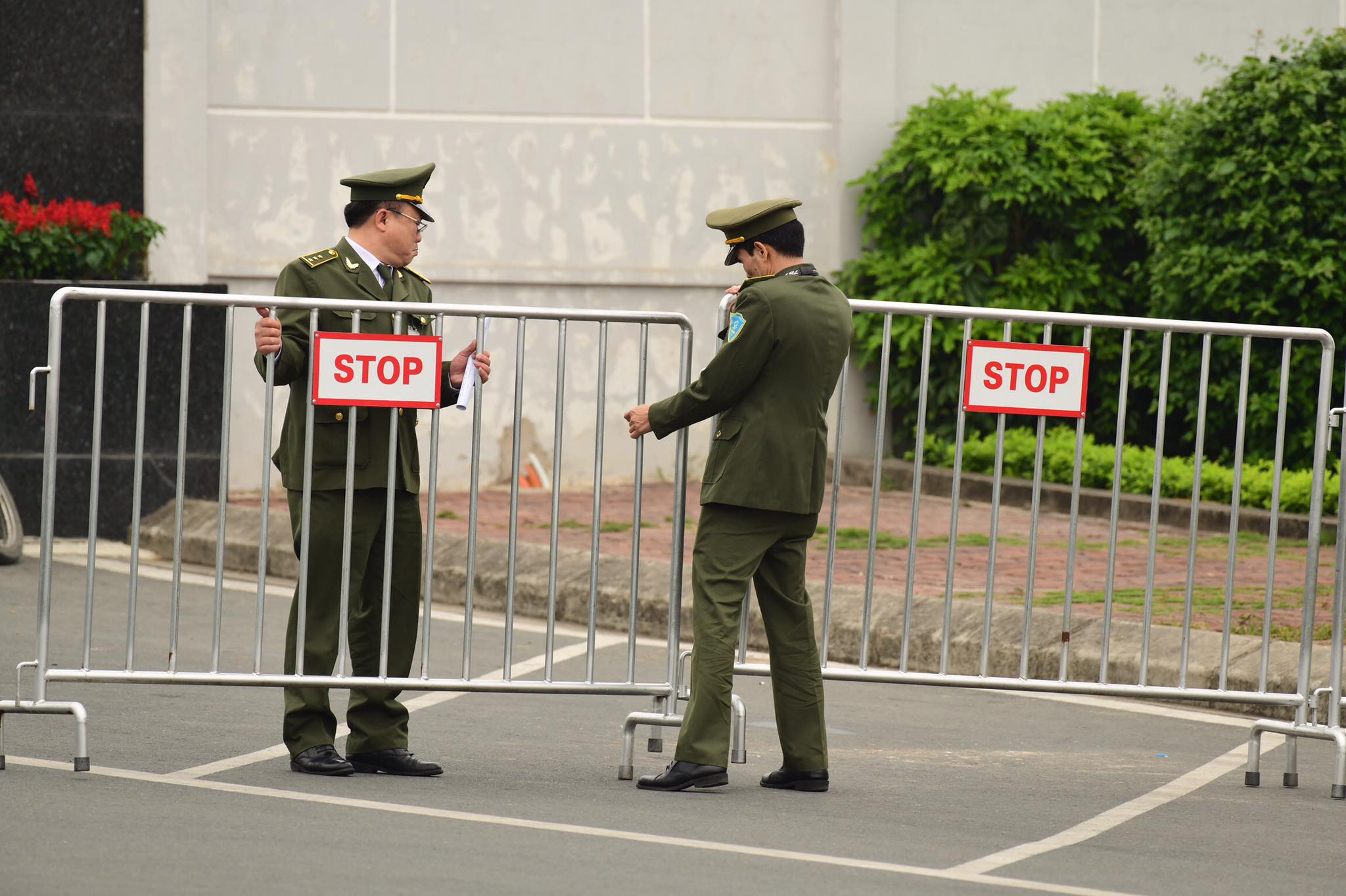 &#34;Quái thú&#34; đưa Tổng thống Mỹ Donald Trump đến Khách sạn Marriott - 45